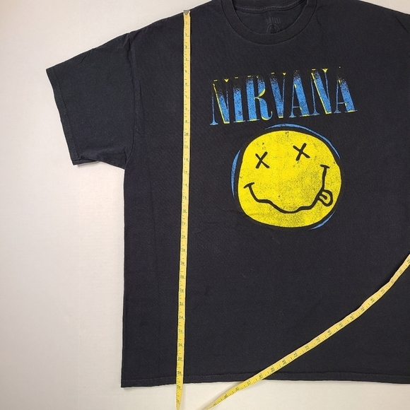 Nirvana Black Smiley Short Sleeve Crewneck Band Tee Men's XL - Picture 5 of 6